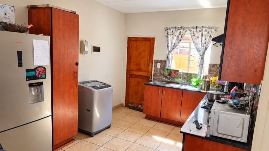3 Bedroom Property for Sale in Waterval East North West